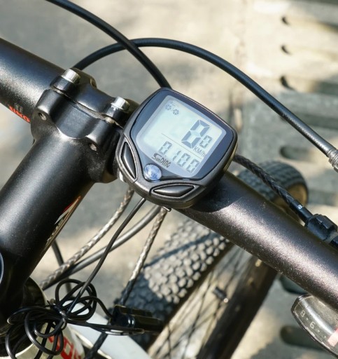 VODEODOLNÝ BICYKLOVÝ POČÍTAČ LED DISPLEJ 14 FUNKCIÍ HODINY