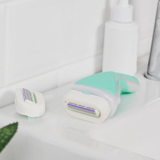 Strojček WILKINSON Intuition Sensitive Care