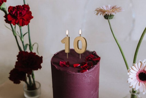 NARODENINOVÁ TORTA SVIEČKA ČÍSLO 1 ZLATÁ METALIKA 4,5CM NARODENINY V 1. ROKU