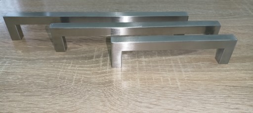 Nábytková úchytka z brúseného niklu 128/140 mm štvorcová Pekná Skvelá cena!