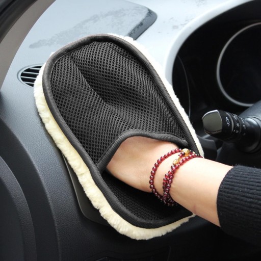 VLNENÉ RUKAVICE NA UMÝVANIE A LEŠTENIE AUTOMOBILOV