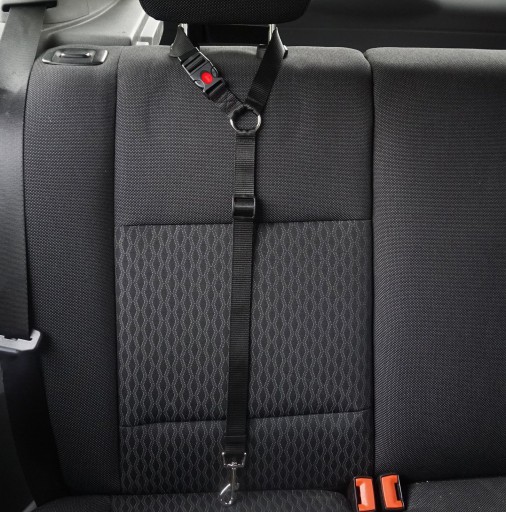 BEZPEČNOSTNÝ PÁS AUTOMOBILOV NA VODÍTKO PRE PSA