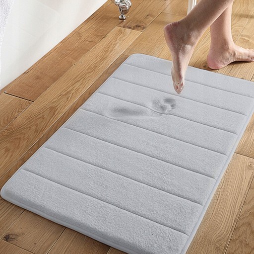 MÄKKÝ, PROTIŠMYKOVÝ, ABSORPČNÝ KÚPEĽŇOVÝ koberček