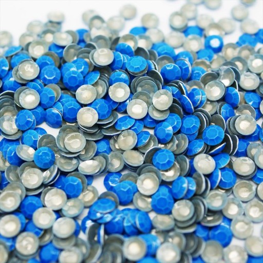 Kovové termo trysky na oblečenie Neon Blue 4mm 500