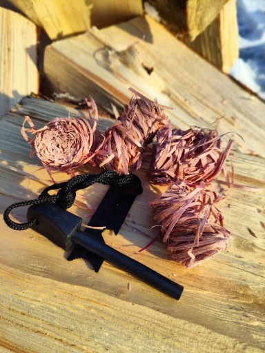 PRVÝ SO ZAPALOVAČOM KINDLING KIT SURVIVAL BUSHCRAFT