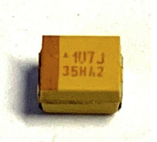 Kondenzátor 100uF 6,3V SMD 2413