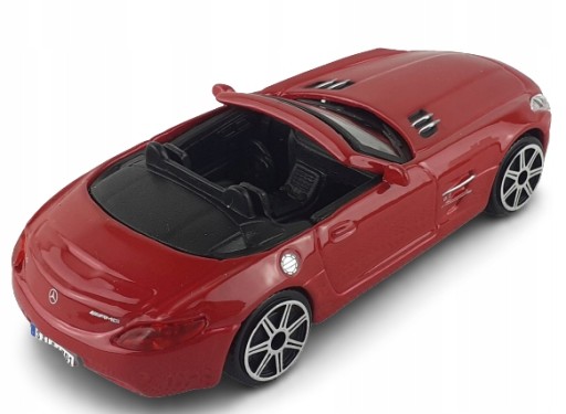 Nissan GT-R 2009 červená 1:43 Bburago 18-30207