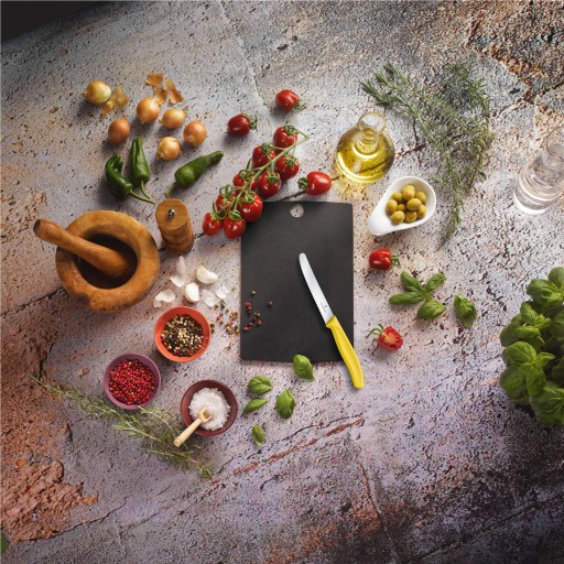 Victorinox 6.7836.L118, univerzálny nôž, zúbkovaná čepeľ 11cm Swiss Classic