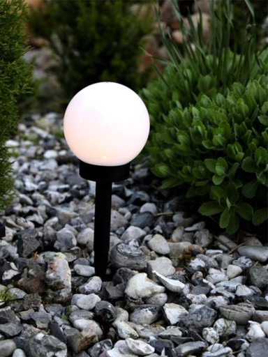 Solárne záhradné svietidlo BIELA GUĽA s hrotmi 10 cm LED