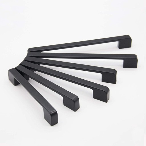 ÚCHYTKA NÁBYTKOVÁ 160mm MATNÁ ČIERNA