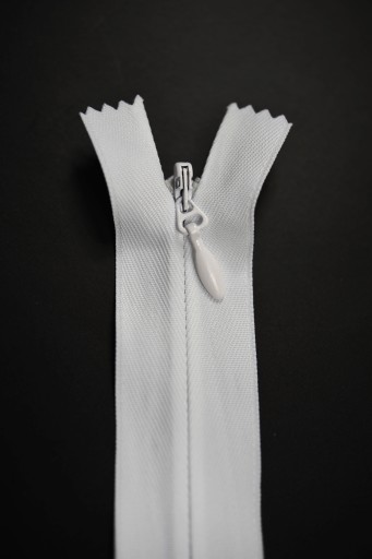 Skrytý zips C5 40cm široký Biely