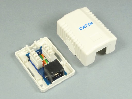 SIEŤOVÁ ZÁSUVKA RJ45 LAN CAT.5e UTP, JEDNODUCHÁ POVRCHOVÁ MONTÁŽ