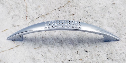 ÚCHYTKA NA NÁBYTOK ÚCHYTKA NA NÁBYTOK SKRIŇOVÁ ÚCHYTKA ZÁSUVKY ZNAL CHROME 128MM
