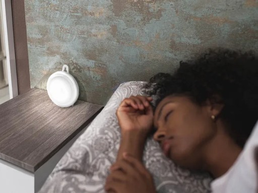 Nočná lampa LED žiarovka s pohybovým senzorom, lampa na batérie