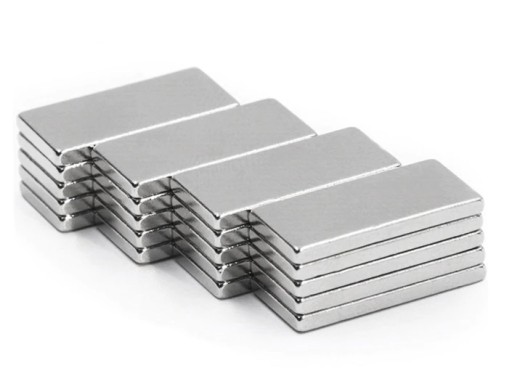 SILNÝ TANIER NEODYMOVÝ MAGNET 25x10x2 10 KS