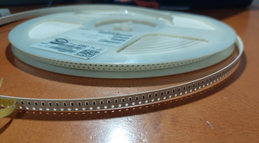 SMD kondenzátor 0805 100pF 50V X7R - 50ks