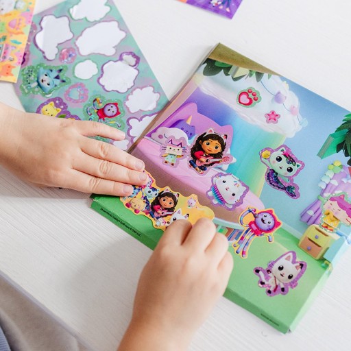 Totum klasické samolepky Gabi's Cat House 3 listy + hracie pozadie