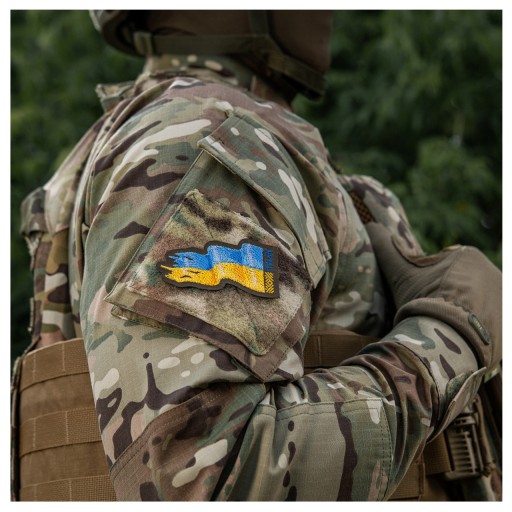 VELCRO NÁŠIVKA UKRAJINA FLAG COMBAT ZELENÉ POZADIE ODMENY VYŠÍVANÉ M-TAC