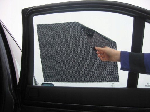STATICKÁ FÓLIA NA SLNEČNÚ CLONU 34x43 cm zatemňuje interiér auta