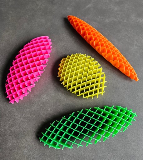 ANTISTRESOVÁ HRAČKA FIDGET CUBE TOYS JARNÁ NAPÍNAČKA