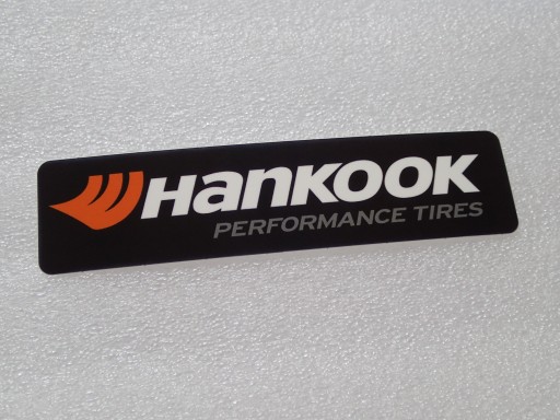 NÁLEPKA PNEUMATÍK HANKOOK LOGO PERFORMANCE PNEUMATIKA 11,5 x 2,8 cm