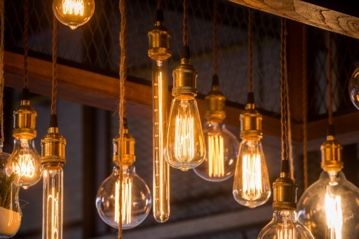 LED žiarovka E27 T30 6W 2200K JANTAROVÁ FILAMENT DEKORATÍVNA JANTAROVÁ RETRO