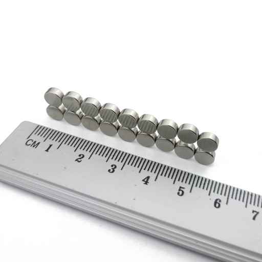 NEODYMOVÝ MAGNET BOČNÉHO PRIEMERU VALCE 6x2,5 N38 SADA 20 ks