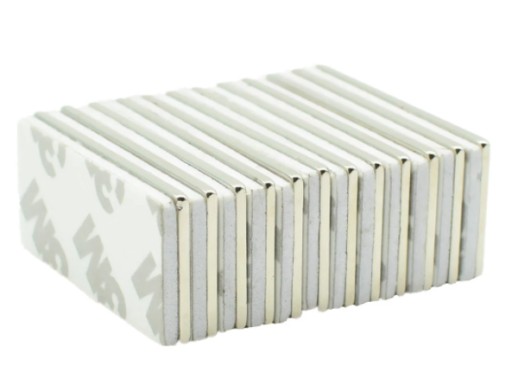 NEODYMOVÝ TAŠŤOVÝ MAGNET 40x20x2 mm S LEPIKOM 3M