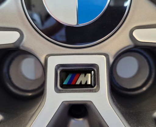 1x BMW M M Power Package, nálepka s logom na ráfiky, volant, 18x10 mm, chróm