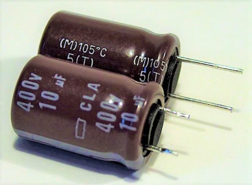Kondenzátor 10uF 400V 10x16 Chemi-Con 10ks.