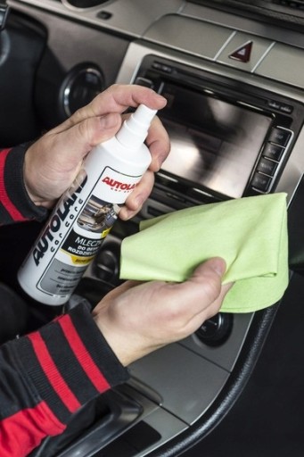 AUTOLAND COCKPIT MILK 300ML SVETLY LESK