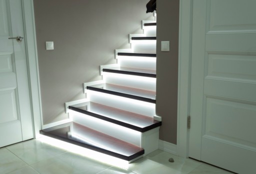 LED pásik na schody/stupačky, studená biela, 12V