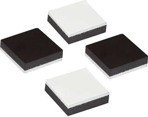 Samolepiace štvorcové magnety 2,5 cm, 4 titánové ks
