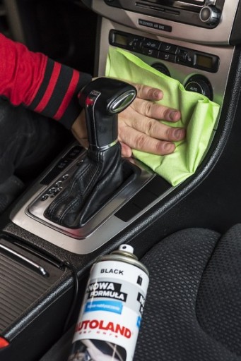 Autoland čistiaci prípravok na novú palubnú dosku auta 750ml