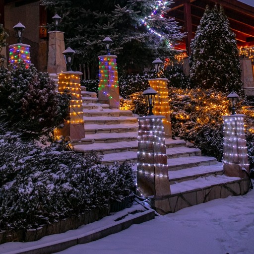 OSVETLENIE VIANOČNÉHO STROMČEKA 200 LED VONKAJŠIE / VNÚTORNÉ VIACFAREBNÉ