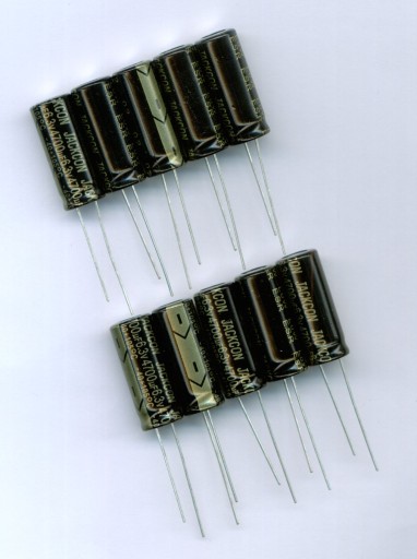 4700uF 6,3 V 4700 µF 6,3 V NÍZKY ESR (10 KS) ELEKTROLYTICKÝ KONDENZÁTOR