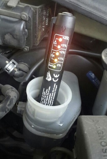 Tester brzdovej kvapaliny Digitálny DOT LED merač