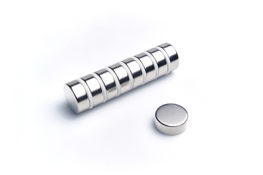 Cylindrický neodymový magnet MW 20x8 N38