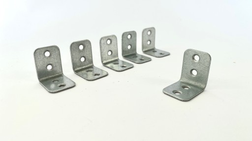 Kovový nábytkový uholník 230 x 230 x 18 mm 10 ks