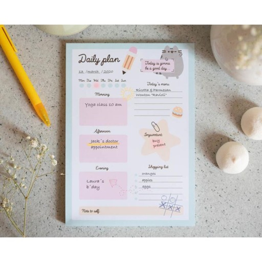 Denný plánovač z kolekcie Foodie 54 Pusheen pages