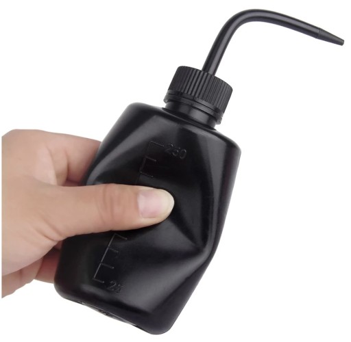 FĽAŠA S POSTREKOVAČOM 250ml ČIERNA FĽAŠA NA UMÝVANIE