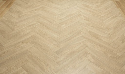 šírka 2 m BÉŽOVÝ ELASTICKÝ PVC KOBEREC AKO PARKETY RYBIA KOST