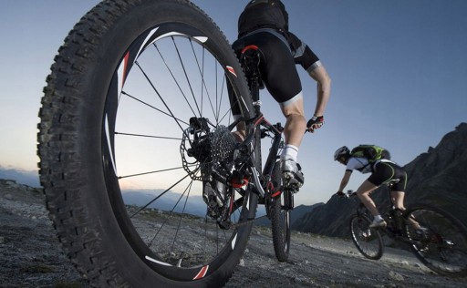 MINI PUMPA NA BICYKEL S DRŽIAKOM RÁMU RUČNÁ IHLA NA NAFUKOVANIE loptičiek