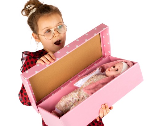 VEĽKÉ KARTÓNOVÉ DARČEKOVÉ BALENIE PRE BÁBIKU 45 cm
