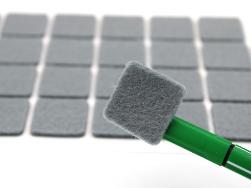 Samolepiace plsti STAROSTLIVOSŤ O PODLAHU 25x25 mm SVETLO SIVÁ