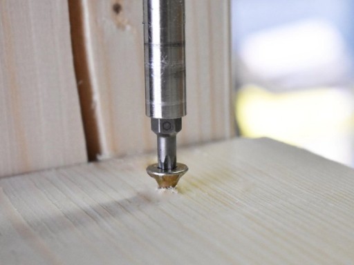 TESÁRSKE SKRUTY DO DREVA CS 3x30 TORX PROTIHLAVICE DOMAX 200KS