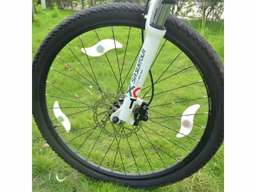 Osvetľovací kryt na špice bicykla 1 ks.