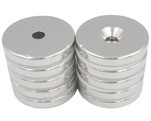 SILNÝ NEODYMIOVÝ MAGNET 18x3 mm S OTVOROM 7/3,5 mm NA SÚPRAVU 2 SKRUTKOV