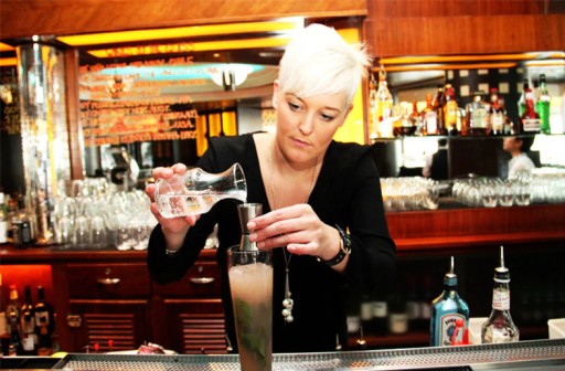 Barmanská odmerka 15/30 ml so širokou šálkou