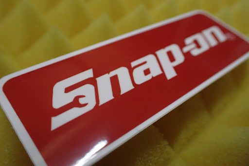 SNAP-ON SNAP ON NÁLEPKA 8,5 x 3 cm